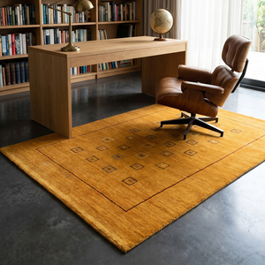 Tapis d'appoint moderne en laine noué à la main, couleur moutarde dorée, motif géométrique carré minimaliste, tapis décoratif - Product Image 5