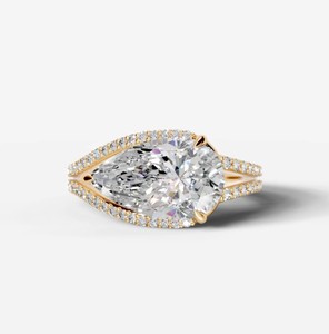 Bague de Fiançailles, de Mariage ou de Promesse Certifiée pour Femme en Argent Sterling 925 Plaqué Or avec Moissanite Taille Poire et Sertissage à Griffes - Product Image 1