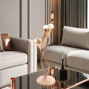 Serene Luminary Table Bougeoir Design Argent Robuste Idéal pour la décoration de la chambre et le produit de table d'éclairage ambiant - Product Image 3