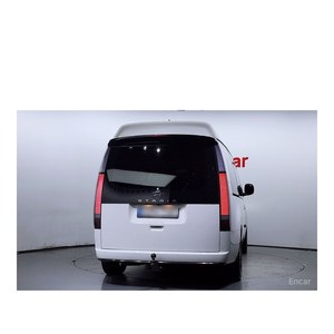 Hyundai Staria Lounge de 7 Plazas, Modelo Agosto 2023, 16,702 km, Diésel, Caja de Cambios Automática, Asientos de Cuero, Cámara Trasera, Volante a la Izquierda - Product Image 4