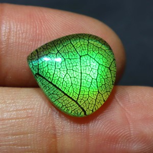 Piedra de Ópalo Fuego Monarca Verde Doblete, Hecha a Mano, para Joyería y Creación de Joyas - Product Image 1