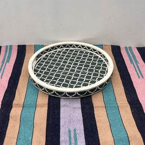 Plateau de service artisanal en os incrusté, style moderne, pour cuisine, salle à manger, salle de bain, salon, utilisation avec vaisselle - Compatible lave-vaisselle, artisanat en bois - Product Image 4