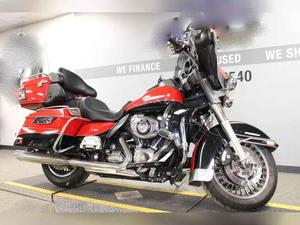 มอเตอร์ไซค์ครุยเซอร์รุ่นปี 2010 ยี่ห้อ Flhtk Electra Glide Ultra Limited ChromeBoost TouringPower SmoothFlow RideEdge ของสหรัฐอเมริกา - Product Image 2
