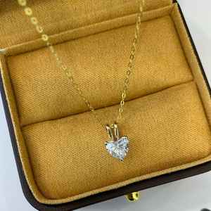 Collar con colgante de moissanita brillante de alta calidad con corte de corazón para mujer, plata 925 chapada en oro amarillo, regalo romántico. - Product Image 4