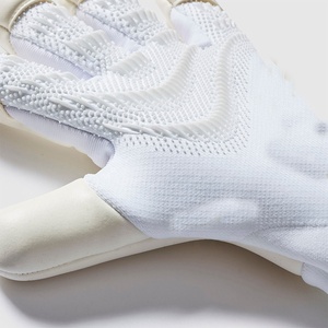 Gants de gardien de but de football sur mesure de haute qualité, avec impression en silicone sur le dos et contact Letax sur la paume avant, coupe Roll FingerCut - Product Image 6