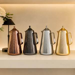Carafe en acier inoxydable au design Royal Surai, écologique, grande capacité, finition noire moderne, pichet de service pour le stockage de l'eau, traditionnel - Product Image 1