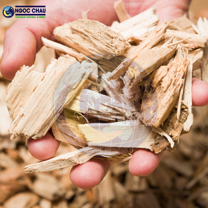 Copeaux de bois de pin NGOC CHAU, taille et emballage personnalisables, origine Ho Chi Minh City - Product Image 1