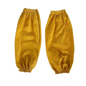 JNM SAFETY Mangas de Soldadura de Cuero de Vacuno Reforzado, Resistentes al Calor y a los Cortes, Nivel 2 de Corte ANSI/ISEA, Industriales - Product Image 1
