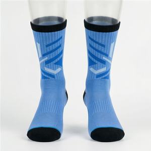 Calcetines Deportivos Personalizados de Lujo con Logotipo Impreso en 3D para Hombre y Mujer, Sublimación de Color, Transpirables, para Skateboard y Uso Diario - Product Image 1