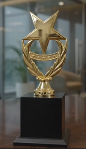 Trophée en métal avec base gravée Modèle 772/B pour les sports et les jeux - Product Image 4