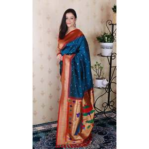 Sari en soie tissée Bandhani bleu denim avec zari, vêtements indiens et pakistanais par Elite Weaves 650g - Product Image 2