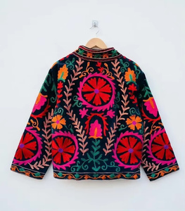 Veste bomber en velours de coton Suzani à fleurs, brodée à la main, style bohème vintage, réversible, courte, ethnique, pour l'hiver - Product Image 2