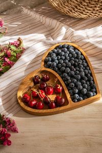 Plateau décoratif en bois pour la décoration de la salle à manger à la maison, avec une forme élégante et une finition artisanale de qualité supérieure - Product Image 6