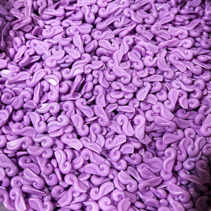 กลีบดอกไม้ประดิษฐ์ พลาสติก งานฝีมือทำมือ แพ็ค 1000 ชิ้น - Product Image 1