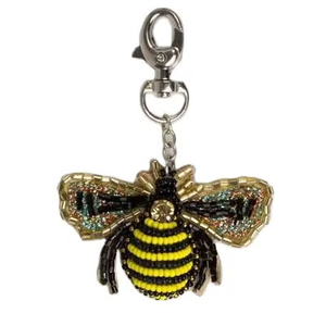 Nuevo Llavero de Lujo Hecho a Mano con Cuentas Bordadas de Cereza para Bolsos, Carteras y Llaves, Llavero de Cereza Moderno, Estético y Colorido - Product Image 2