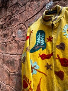 Veste bomber en velours jaune brodée à la main pour femmes |   Motif floral automne/hiver |   Doublure en coton écologique réversible - Product Image 4