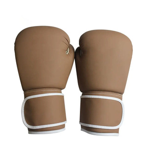 Gants de boxe professionnels pour l'entraînement, en PU, à doigts entiers, fermeture à lacets au poignet, unisexe, marron avec bordure blanche - Product Image 1