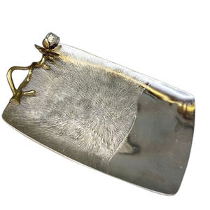 Plateau d'appoint de table en aluminium plaqué or au design irrégulier en forme de feuille, pour cuisine et salle à manger - Product Image 4