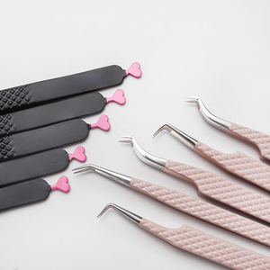 Pince à épiler chirurgicale Ovexa à pointe en fibre, en acier inoxydable, lisse, 10 mm, outils durables de précision pour extensions de cils avec une prise parfaite - Product Image 4