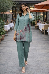 Ensemble tendance pour femme, vert turquoise, manches courtes, pour le bureau et les soirées, disponible à prix abordable - Product Image 5