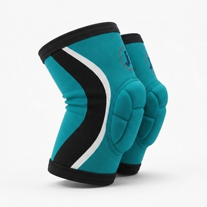 Genouillère de compression sportive haut de gamme en tissu extensible respirant et confortable pour la gym, l'entraînement et le fitness - Product Image 3