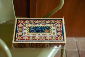 ภาชนะใส่อาหารแห้งอะคริลิคเกรดพรีเมียม พร้อมเคลือบเงาและฝาปิดฝังมุก - Product Image 6