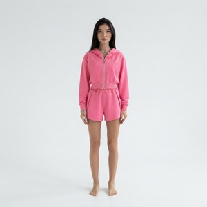 Ensemble 2 pièces pour femme : veste à capuche rose zippée et short, tenue de sport décontractée - Product Image 2
