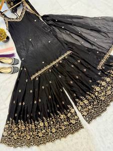 Ensemble Sharara noir avec dupatta pour femme – Tenue ethnique de créateur pour mariage et soirée, richement brodée et ornée de sequins - Product Image 6