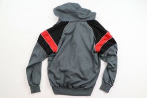 Ensemble de survêtement unisexe gris à capuche avec fermeture éclair intégrale, sweat-shirt et pantalon avec empiècements rouge et noir, poches latérales, pour l'automne - Product Image 4