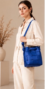 Sac seau pour femme Gravs en cuir véritable avec cordon de serrage, mignon, moderne, doux, tendance, bandoulière réglable, léger, grande capacité - Product Image 3