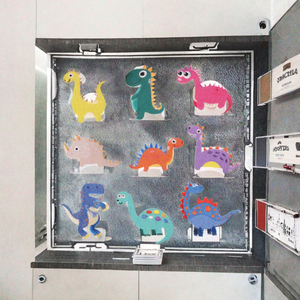 Écussons en chenille sur mesure avec lettrage personnalisé, logos tendance, broderie détaillée et production OEM en gros pour le marché mondial - Product Image 4