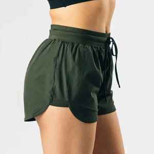 Servicio OEM, Pantalones Cortos Casuales de Verano para Mujer, con Pliegues Delanteros Elegantes, Estilo Urbano Sofisticado, Acabado Suave y Entallado - Product Image 3