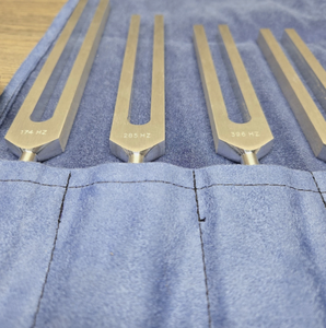Diapason non lesté Mars International Omnivos 9 Sacred Solfeggio avec étui. - Product Image 6