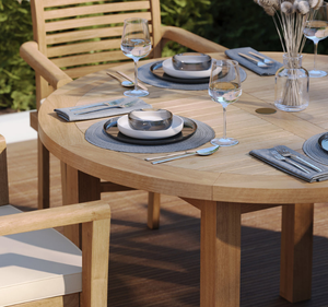 ชุดโต๊ะรับประทานอาหารกลางแจ้งไม้สักแท้ 4 ที่นั่ง พร้อมเก้าอี้มีพนักแขน ดีไซน์ทรอปิคอล ผิวสัมผัสธรรมชาติ เป็นมิตรกับสิ่งแวดล้อม เหมาะสำหรับโรงแรม วิลล่า และรีสอร์ท - Product Image 3