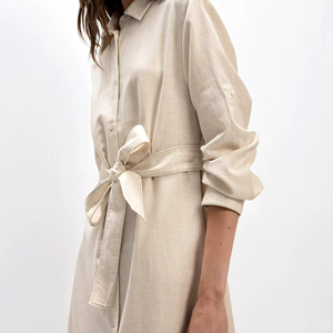 Robe trapèze en coton tricoté uni faite à la main pour femme, coupe classique, manches longues, ceinture à nouer, écologique et respirante - Product Image 1