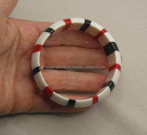 Bracelets en résine à la mode en gros, bracelets géométriques indiens, bracelets colorés pour femmes - Product Image 1