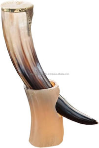 Corne à boire de bière Viking à la mode polie naturelle avec cornes à boire sur support d'Inde - Product Image 5