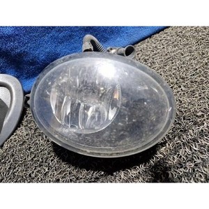 Feu antibrouillard gauche d'occasion pour Golf 5K0941699F - Product Image 2