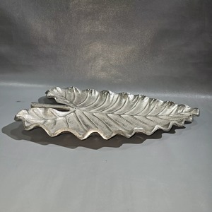 Bandeja de Metal Plateada para Postres y Alimentos, Diseño Maravilloso, Vajilla de la Más Alta Calidad, Plato para Servir Comida al Precio Más Bajo - Product Image 6