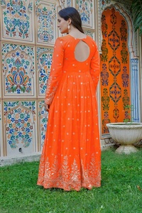 NUEVO SALWAR KAMEEZ CON DUPATTA LARGA HASTA EL SUELO, ESTAMPADO EN RELIEF, COLOR NARANJA, MANGAS COMPLETAS, ESTILO MODERNO PARA FIESTAS EN TODAS LAS ESTACIONES - Product Image 4
