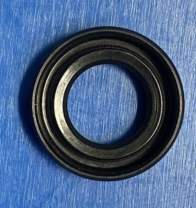 Joint d'huile SZ 11X18X5 NBR NBR pour Kawasaki KH100/125/250/400, KD175, KE100, KV100, G4TR ( OEM NO. 92049 à 1249) - Product Image 1