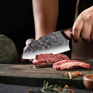 Couteau à découper en acier carbone forgé à la main avec manche en bois, outil de boucher haute dureté pour la découpe de la viande et la préparation culinaire - Product Image 5