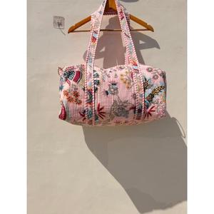 กระเป๋าผ้าฝ้ายพิมพ์ลายตุรกีสำหรับผู้หญิง กระเป๋าเดินทางลายดอกไม้แบบเย็บติดกัน กระเป๋าเดินทางขนาดใหญ่ กระเป๋าออกกำลังกาย กระเป๋าเดินทางสุดสัปดาห์  รับสกรีนโลโก้ - Product Image 1