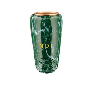 Vase à fleurs décoratif en aluminium gravé à la main de qualité supérieure Vases à fleurs en métal de style moderne pour la décoration de table à manger - Product Image 5