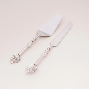 Elegante Juego de Cubiertos de Metal Dorado con Grabado Floral, Cubertería para Bodas, Resistente al Óxido, Apto para Lavavajillas - Product Image 2