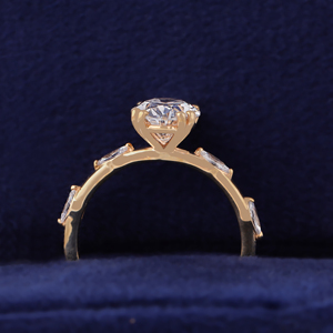 แหวนหมั้นเพชรทรงรีรับรองโดย IGI ทองคำขาว 14k ประดับเพชรแบบ Pave - Product Image 4