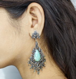 REYES Boucles d'oreilles victoriennes fabriquées à la main en or 14 carats en argent sterling 925 avec émeraude et diamants naturels Bijoux de style antique - Product Image 5