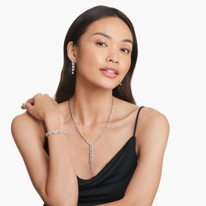 Collier de luxe en diamants de laboratoire multi-formes, or blanc 14 carats, émeraude et diamant taille ovale, collier lariat, diamant certifié IGI - Product Image 3