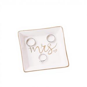 Plateau à bagues en céramique pour la mariée, cadeau de mariage et de fiançailles, rangement de bureau pour elle, cadeaux pour elle et lui, fiançailles dorées - Product Image 1