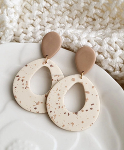 Wholesale Fashion Jewelry Vintage Olive Green Chalcedony Long <b>Tassel</b> Large Dangle Drop Beaded Resin <b>Earrings</b> for Women Jewelry - Product Image 1